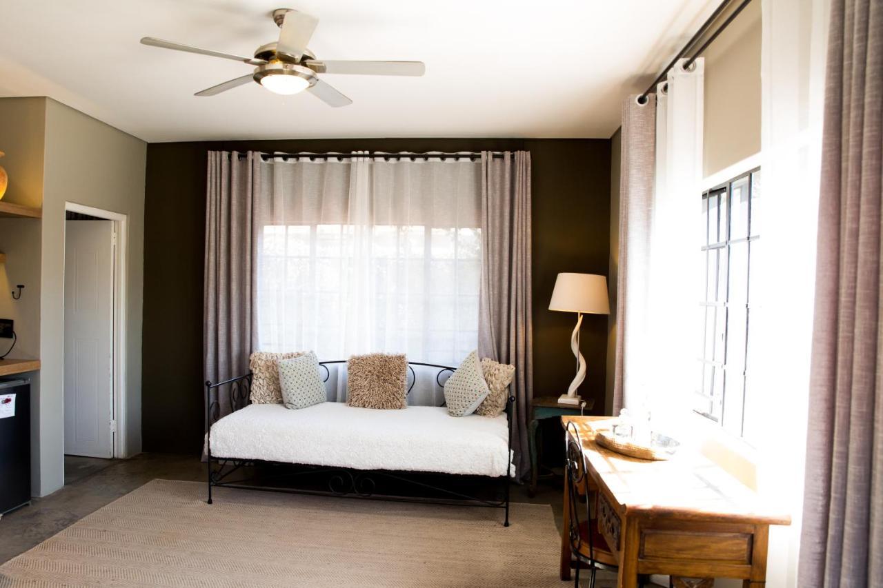 Olive Grove Guesthouse Windhoek Exterior photo