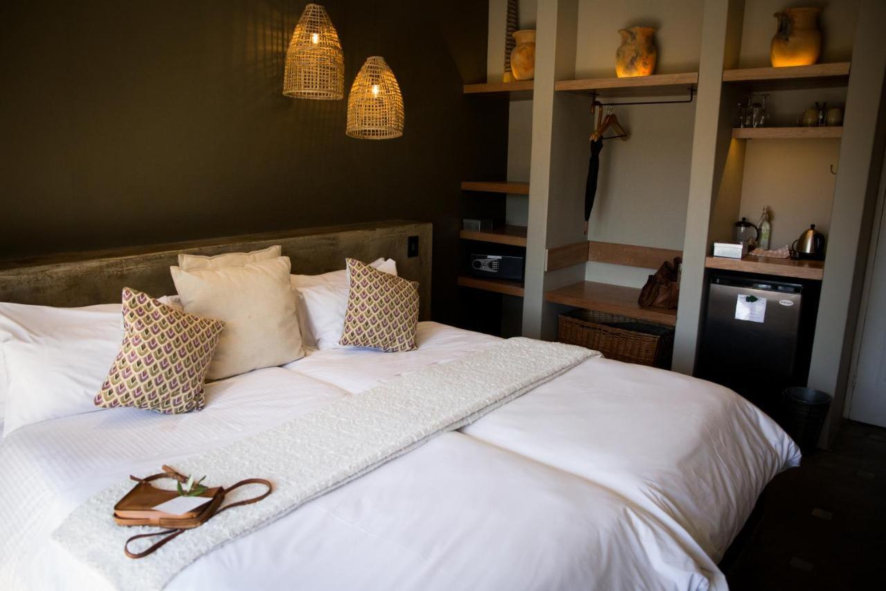 Olive Grove Guesthouse Windhoek Exterior photo
